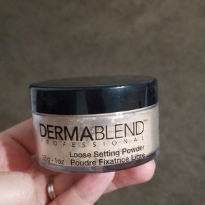 Demablend setting powder